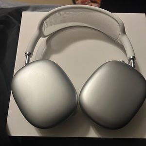 AirPods Max ( Silver)